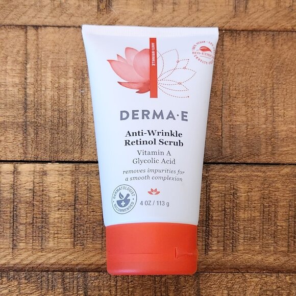 NEW DERMA E Anti-Wrinkle Scrub - Picture 2 of 8